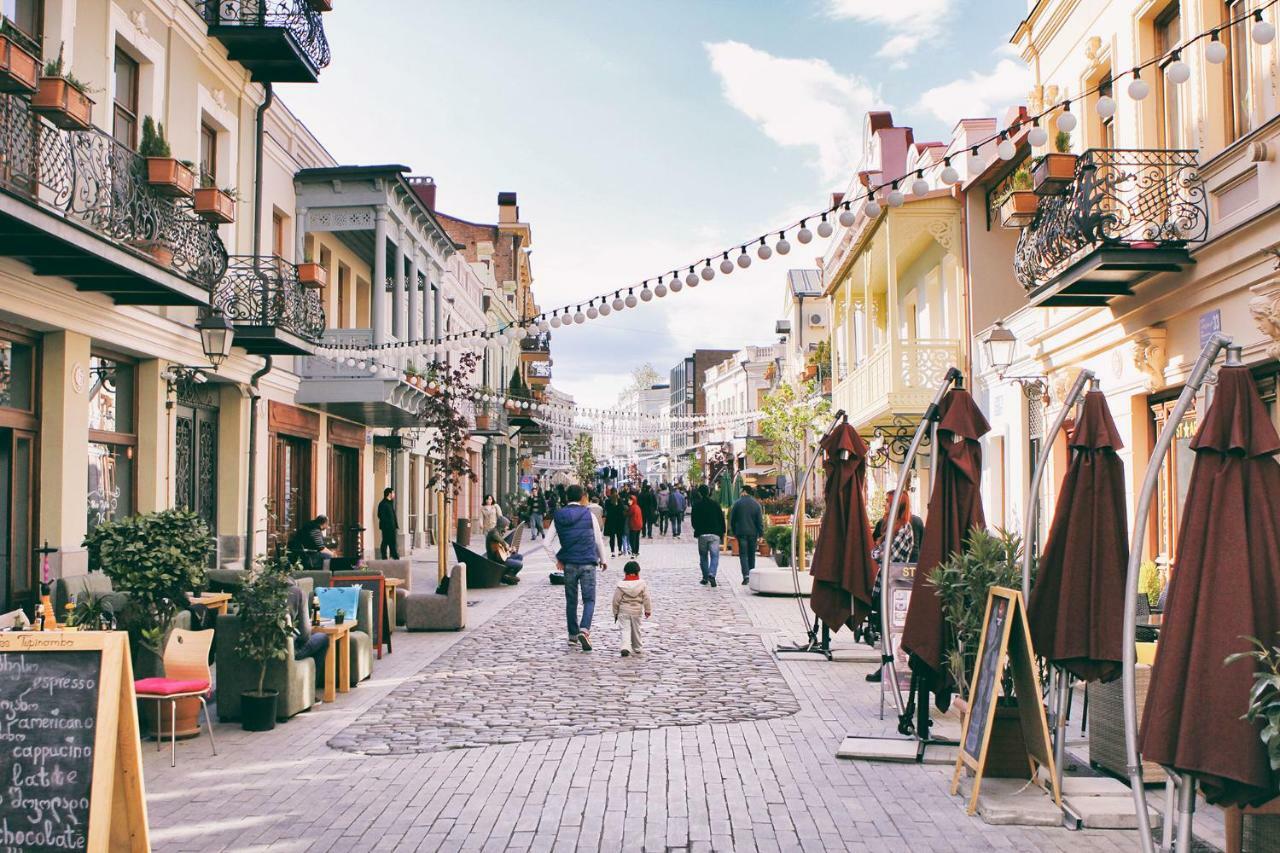 Agmashenebeli95 Aparthotel Tbilisi Ngoại thất bức ảnh
